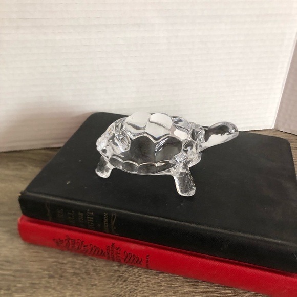 Clear Glass Turtle Figurine - Picture 2 of 10